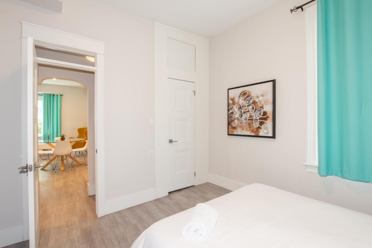 Ferienwohnung Charming Niagara Region Apt. Newly Renovated! Sainte-Catherine Exterior foto